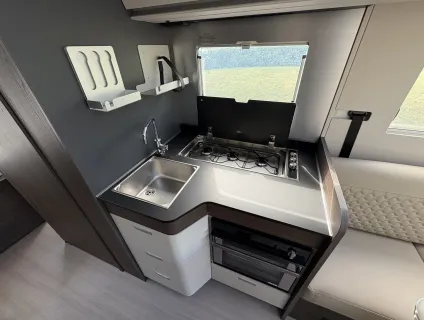 Adria  Coral 670 DC Supreme Coral 670 DC Supreme 
