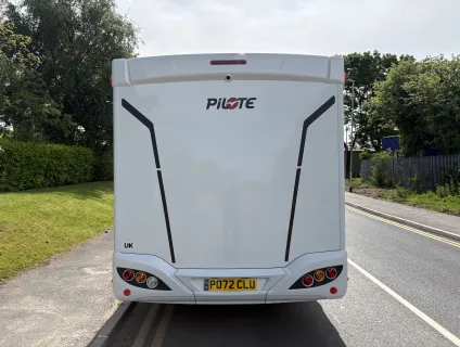 Pilote P696D Evidence P696D Evidence 