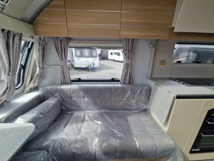 Adria Adora Seine 2024