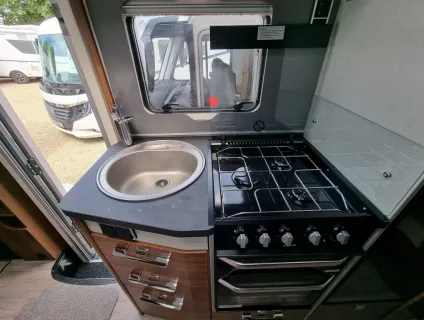 Hymer B-Class ModernComfort I 580 2024