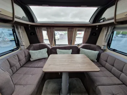 Coachman  Lusso 2021