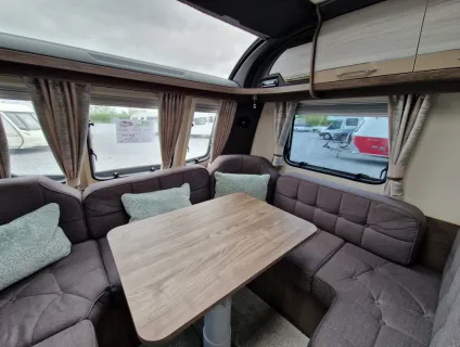 Coachman  Lusso 2021