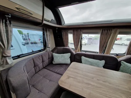 Coachman  Lusso 2021