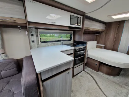 Coachman  Lusso 2021