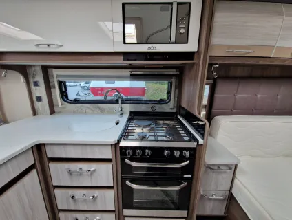 Coachman  Lusso 2021