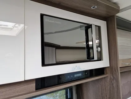 Coachman  Lusso 2021