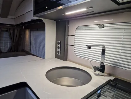 Swift Elegance Grande 780 2024