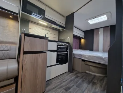 Swift Elegance Grande 780 2024