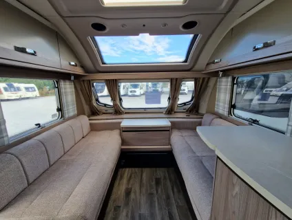 Swift  Challenger Grande 635 SE 2025