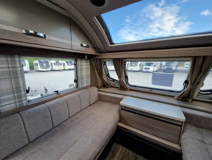 Swift  Challenger Grande 635 SE 2025