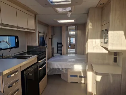 Elddis Crusader Mistral 2025