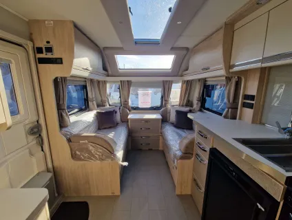 Elddis Crusader Mistral 2025
