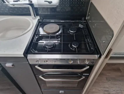 Swift Eccles 580 2019