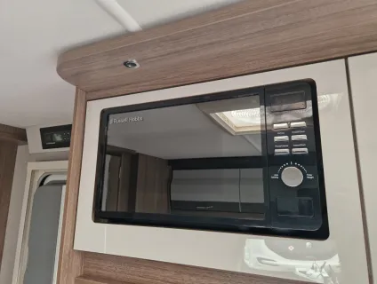 Coachman VIP 520 2025