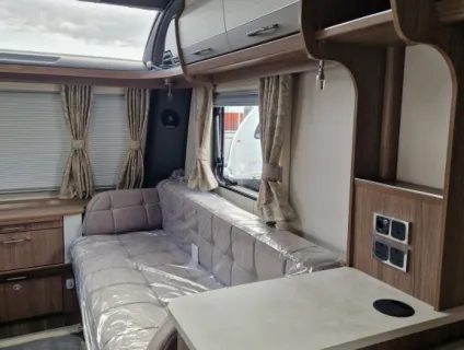 Coachman VIP 520 2025