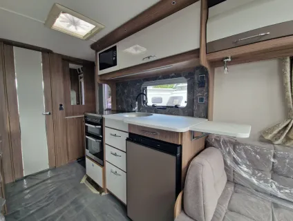 Coachman VIP 520 2025
