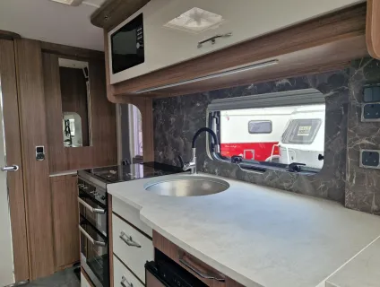 Coachman VIP 520 2025