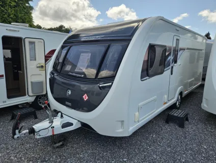 Swift Challenger X 880 2020