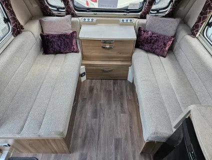 Swift Challenger X 880 2020