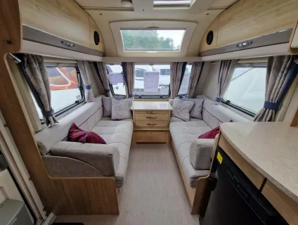 Elddis  Chatsworth 550 2016