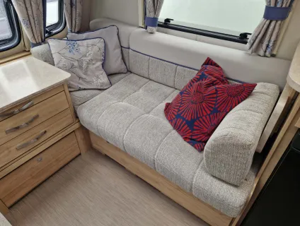 Elddis  Chatsworth 550 2016