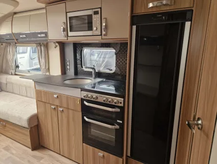Swift Elegance 480 2021