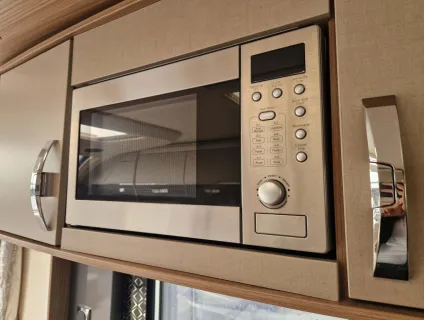 Swift Elegance 480 2021
