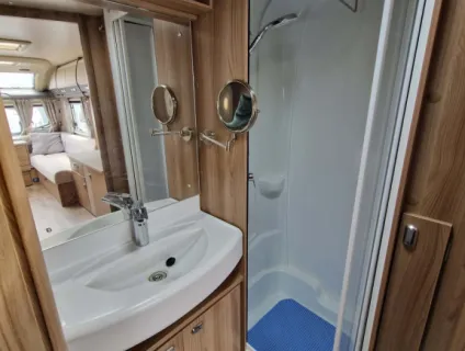 Swift Elegance 480 2021