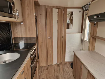 Swift Elegance 480 2021