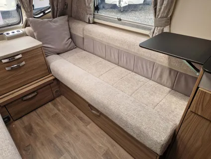 Swift Elegance 480 2021