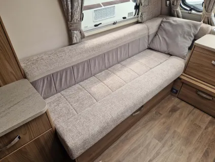 Swift Elegance 480 2021