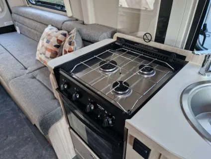 Elddis Autoquest CV20 2026