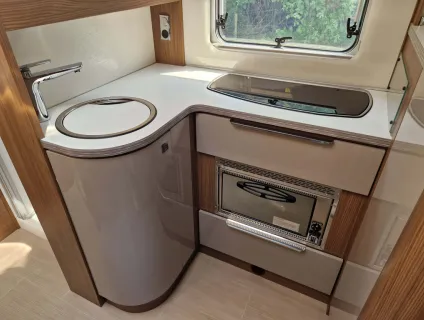 Burstner IXEO I680g 2016