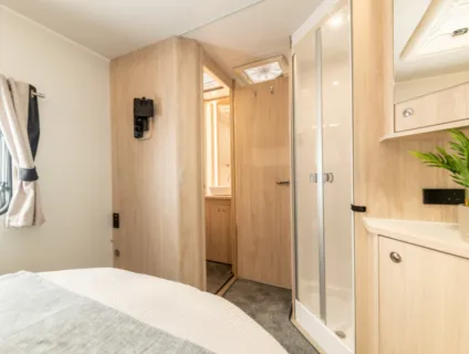Elddis Avante Apex 550 2026