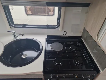 Elddis Avante Apex 554 2026