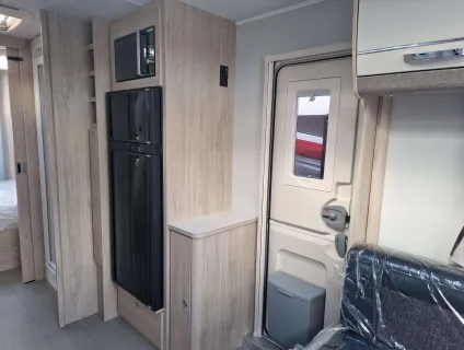 Elddis Avante Apex 860 2026