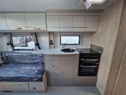 Elddis Avante Apex 860 2026
