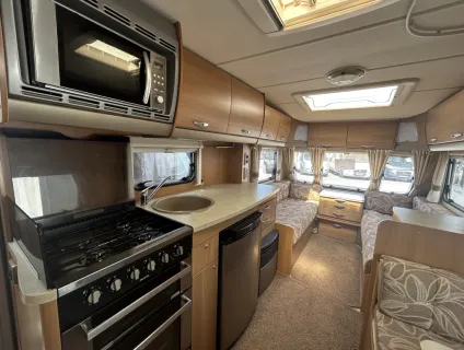 Swift Charisma 560 2011