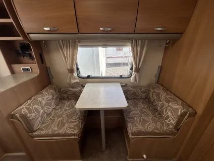Swift Charisma 560 2011