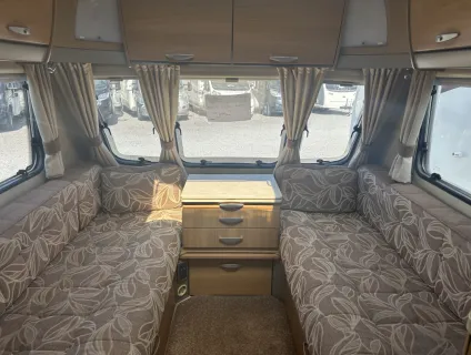 Swift Charisma 560 2011