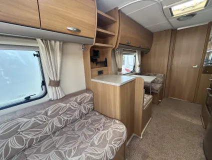 Swift Charisma 560 2011