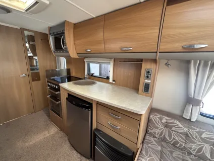 Swift Charisma 560 2011