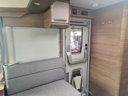 Knaus  Live I700 MEG 2024