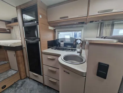 Knaus  Live I700 MEG 2024