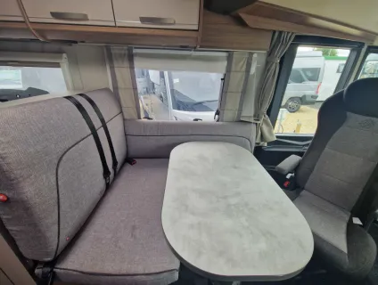 Knaus  Live I700 MEG 2024