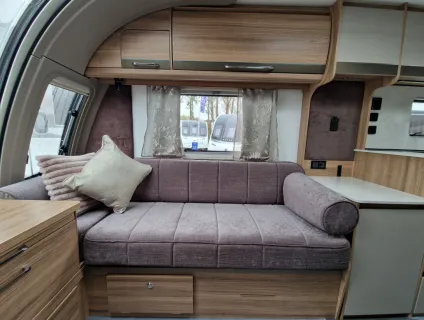 Bailey Unicorn Deluxe Madrid 2026
