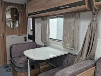 Bailey Unicorn Deluxe Madrid 2026
