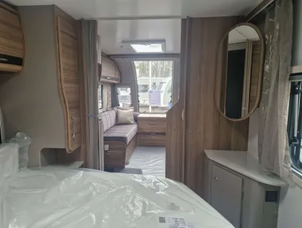 Bailey Unicorn Deluxe Vigo 2026