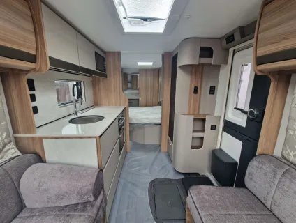 Bailey Unicorn Deluxe Vigo 2026