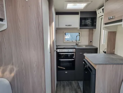 Swift Challenger 390 2026